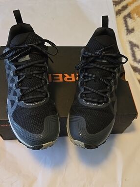 Merrell Womens Black Athletic Trail Shoes Size 7